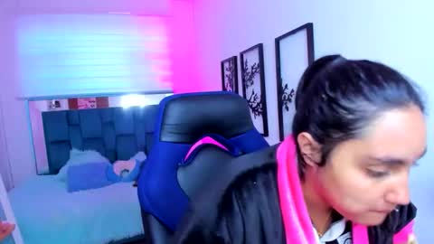 morena_rodriguez_9 online show from October 14, 10:02 pm