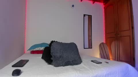 morenosiam online show from October 31, 5:30 am