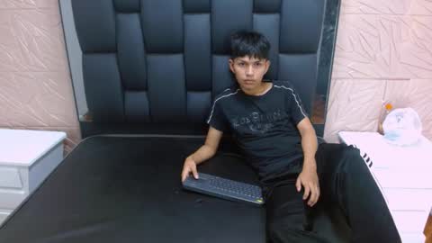 MORTELLE online show from December 22, 7:31 pm