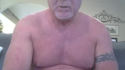 motorguy08 online show from December 19, 9:16 pm