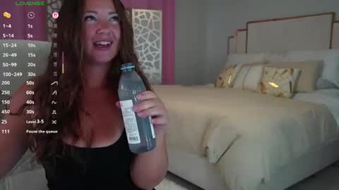 Moxxximoon online show from July 23, 9:56 pm