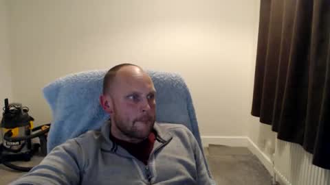 Snapshot of mr_baldy chatting on October 24, 10:43 pm Mr Baldy Likes to Chat online show from October 24, 10:43 pm