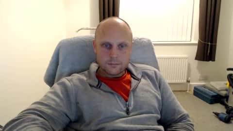 Snapshot of mr_baldy chatting on September 27, 11:02 pm Mr Baldy Likes to Chat online show from September 27, 11:02 pm