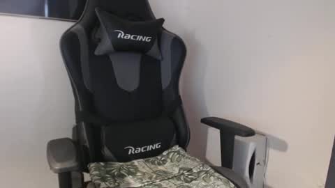 mr_boombastic2021 online show from November 15, 11:01 am