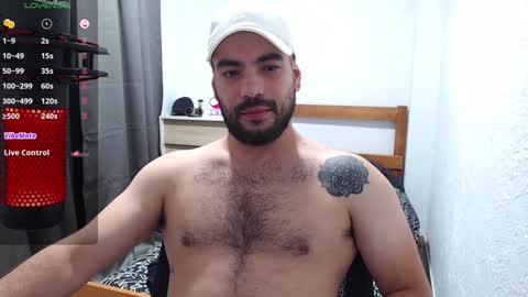 Snapshot of mr_chr1s chatting on December 7, 12:25 am chris online show from December 7, 12:25 am