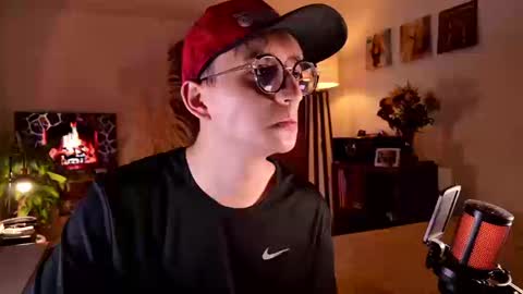 Snapshot of mr_evan1 chatting on September 23, 4:23 pm Mr Evans online show from September 23, 4:23 pm