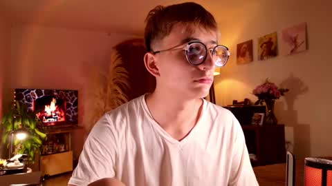 Snapshot of mr_evan1 chatting on October 3, 5:43 pm Mr Evans online show from October 3, 5:43 pm