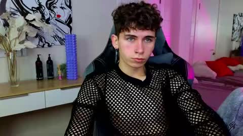 Kris online show from February 1, 11:06 pm