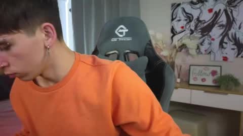 Kris online show from February 28, 2:09 am