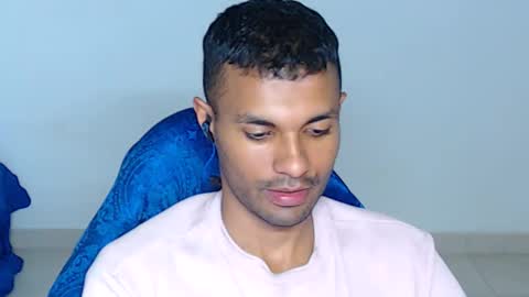 Max online show from April 17, 3:25 pm