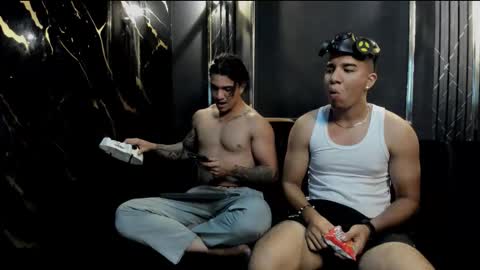 mr_maximo online show from October 4, 6:00 am