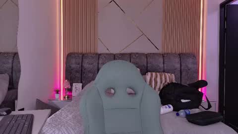 MIKEE online show from July 22, 3:08 am