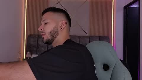 MIKEE online show from July 2, 3:15 am