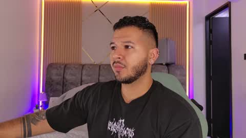 MIKEE online show from May 5, 3:13 am