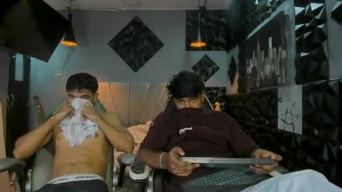 mr_mois online show from May 19, 5:25 am
