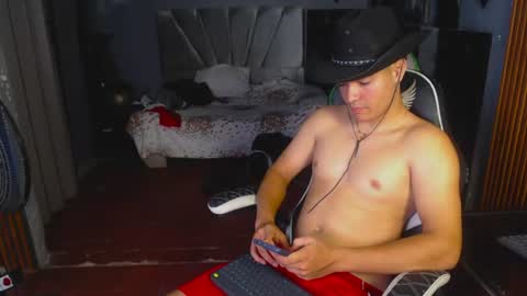 mr_mois online show from July 3, 5:34 am