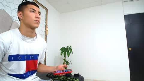 Mr Porn  online show from April 15, 7:58 pm