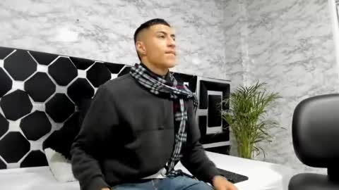 Mr Porn  online show from April 21, 2:13 pm