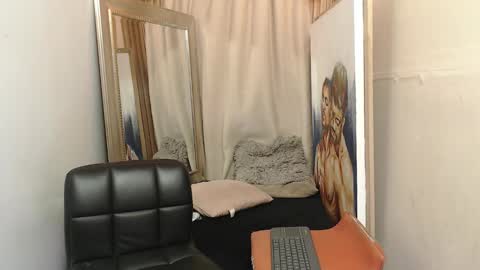 mr_stiven_ online show from November 23, 5:49 am