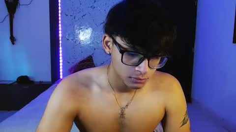 yisuz online show from June 3, 11:46 am