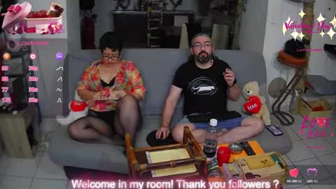 Snapshot of mrandmrsswetness84 chatting on March 3, 7:17 pm MrAndMrsSwetness84 online show from March 3, 7:17 pm