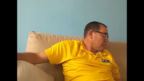 Mrcaruso online show from April 24, 1:02 pm
