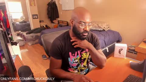 Chuck Daily online show from December 17, 2:33 pm