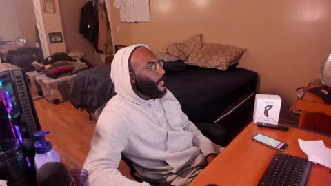 Chuck Daily online show from December 21, 5:25 am