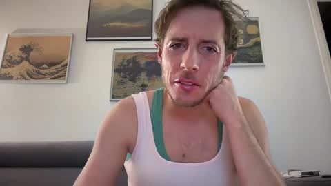 TaleOfLaura online show from December 17, 2:01 am