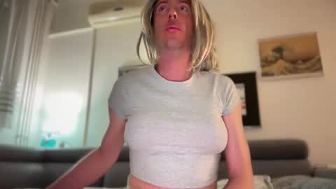 TaleOfLaura online show from April 12, 1:09 am