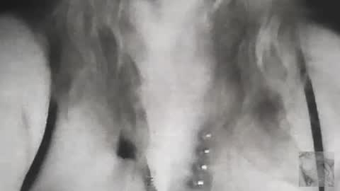 MrMrsBlonde online show from April 8, 10:35 pm