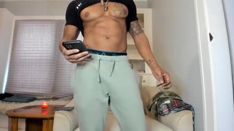 Snapshot of mromg007 chatting on January 3, 7:29 pm mromg007 online show from January 3, 7:29 pm