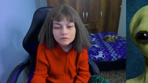 ......... online show from December 13, 10:08 am