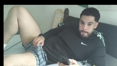 youngshyathlete online show from May 25, 5:24 am
