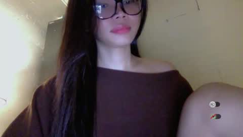 Lara online show from November 14, 8:33 pm