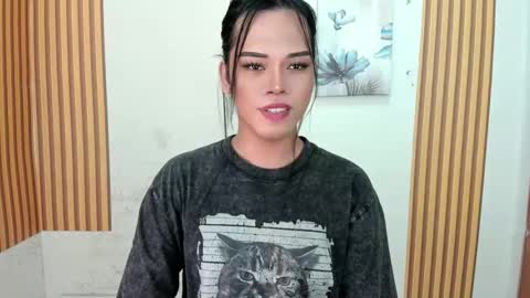 selena online show from April 14, 7:11 am