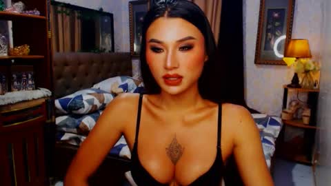 Snapshot of msasianbigcockts chatting on March 4, 12:18 am Thea online show from March 4, 12:18 am