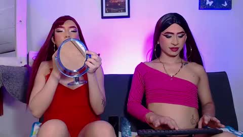 Snapshot of msspenelopedick chatting on December 22, 9:33 am Aaron  And Alex online show from December 22, 9:33 am