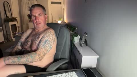 mtb1697 online show from December 4, 11:04 pm