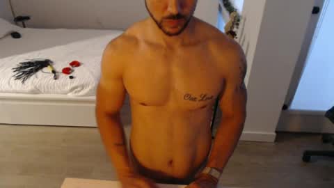 muchachote_ online show from July 31, 2:23 am
