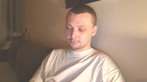 Erik online show from October 19, 1:21 am