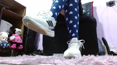 Muriel online show from February 14, 1:45 am