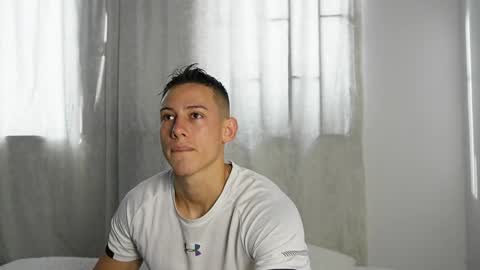 muscle_king_cum online show from October 27, 12:38 pm