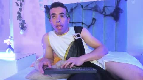 muscle scott online show from October 31, 4:51 pm