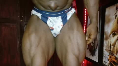 musclegod23 online show from May 26, 8:48 pm