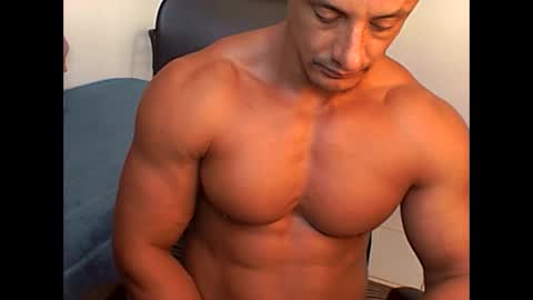 muscleoss online show from February 25, 5:51 pm