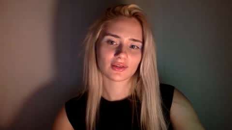 musescorner online show from November 18, 6:33 pm