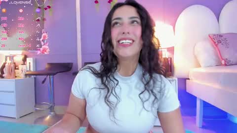 my_aleja_ online show from October 21, 1:27 pm