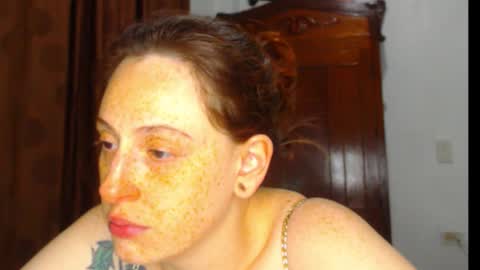     sara      i know you love me xoxox     online show from March 23, 1:54 am