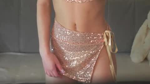 Polly online show from April 1, 1:41 pm